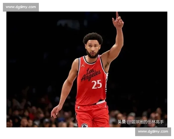 西蒙斯盛赞绿军球迷:顶级支持,主场如家